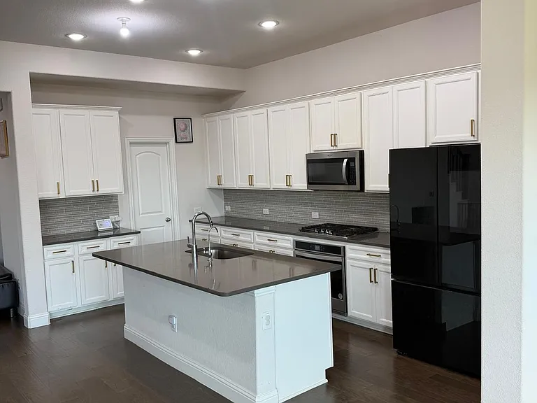 1313 Johnson Dr — Photo 17