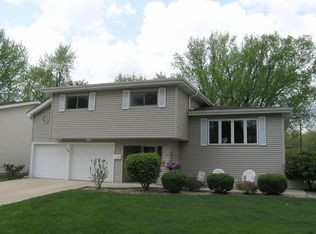 76 S Lewis Ave, Lombard, IL 60148
