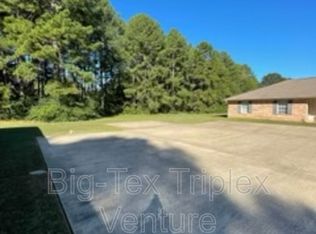 278 N Pecan St, Nash, TX 75569