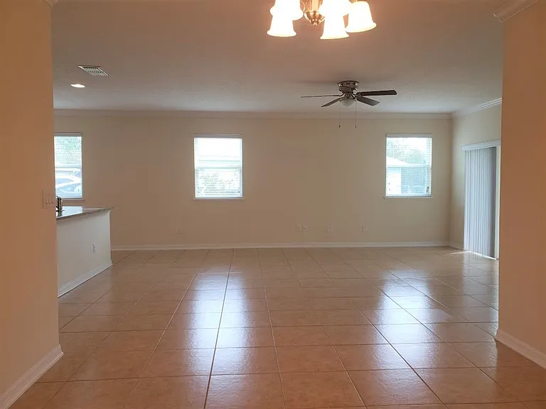 110 Cedar Circle Dr — Photo 7