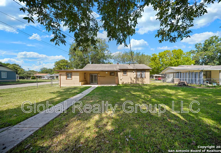 400 Mitchell Ave — Photo 4