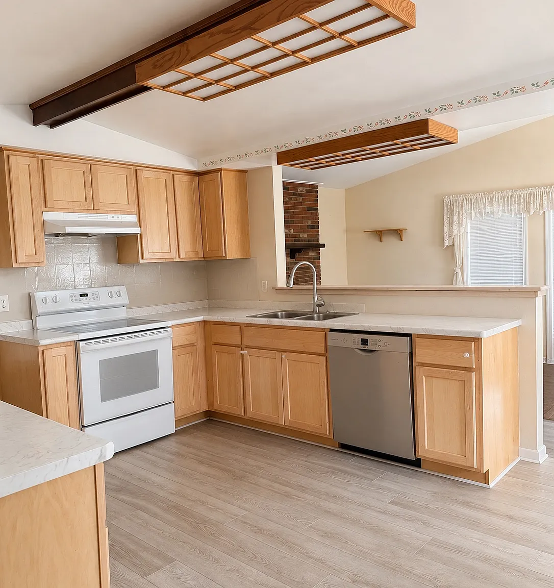 4 bed, 2148 sqft, $3,000 — Photo 3