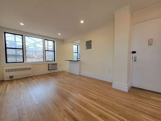 2nd image of 47 Morton St APT 7C