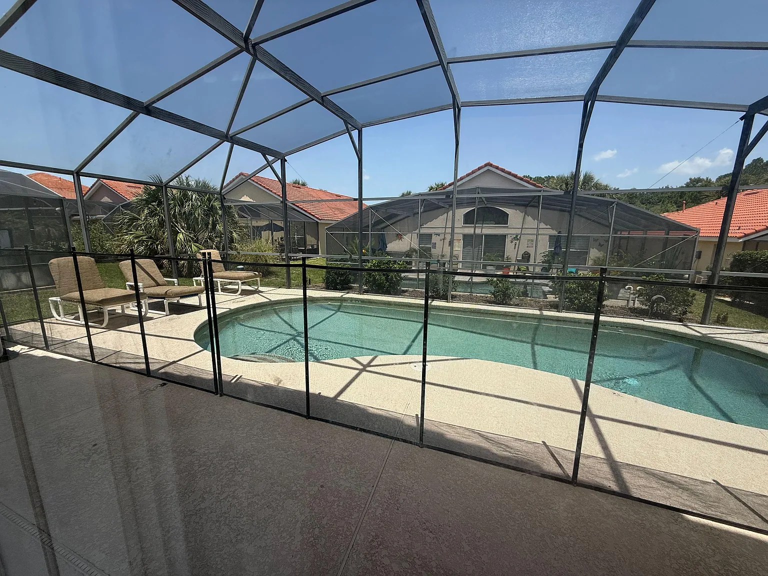 4 bed, 3.0 bath, 1940 sqft, $1,408 — Photo 4