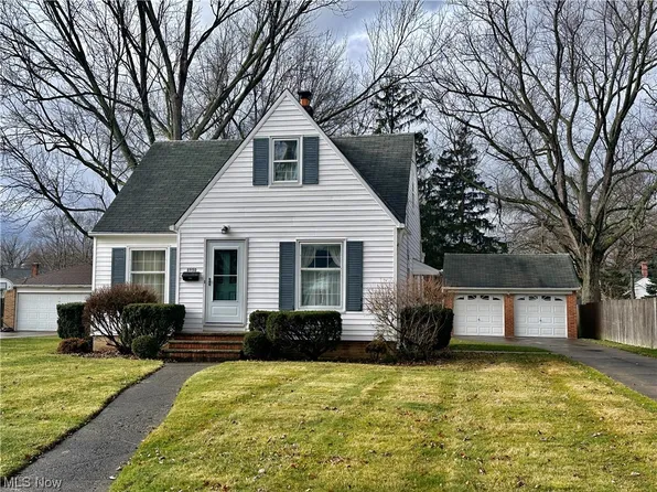 6950 Parma Park Blvd, Parma Heights, OH 44130