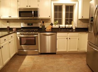 32 Ocean Hill Dr, Kingston, MA 02364