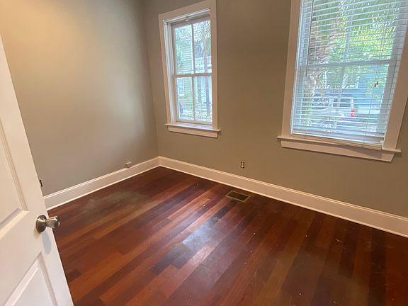 1st bedroom - bottom level