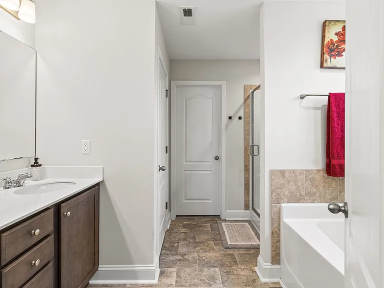 216 Bunting Dr — Photo 23