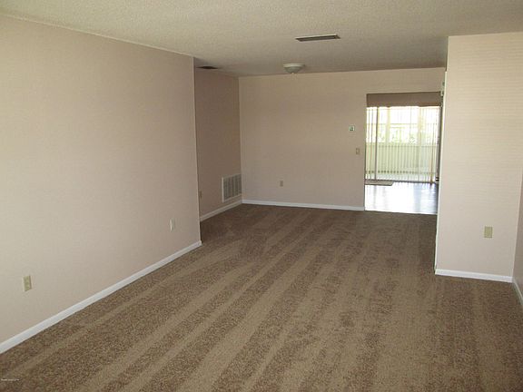 3rd image of 333 Emerald Pl W #0