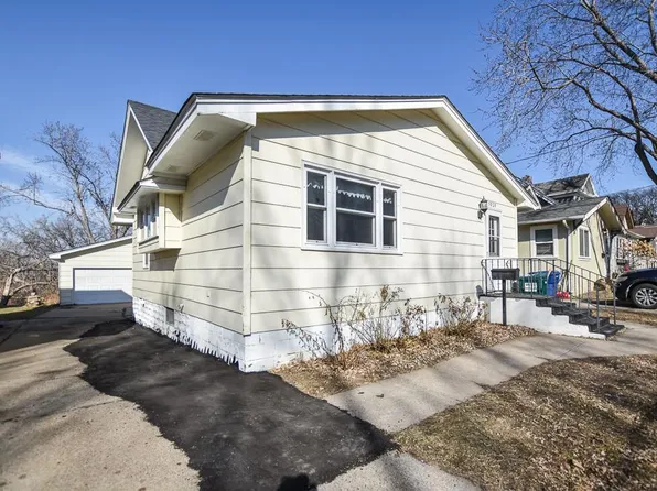 1031 Gould Ave NE, Columbia Heights, MN 55421