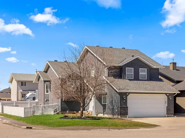 65 E Canoe Cir SW, Airdrie, AB T4B 2L6