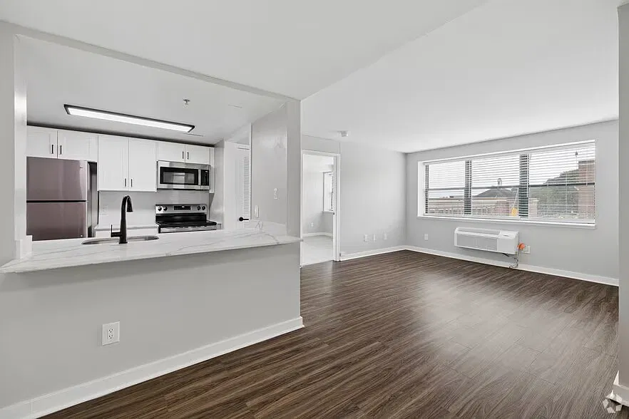 34 Cattano Ave — Photo 2