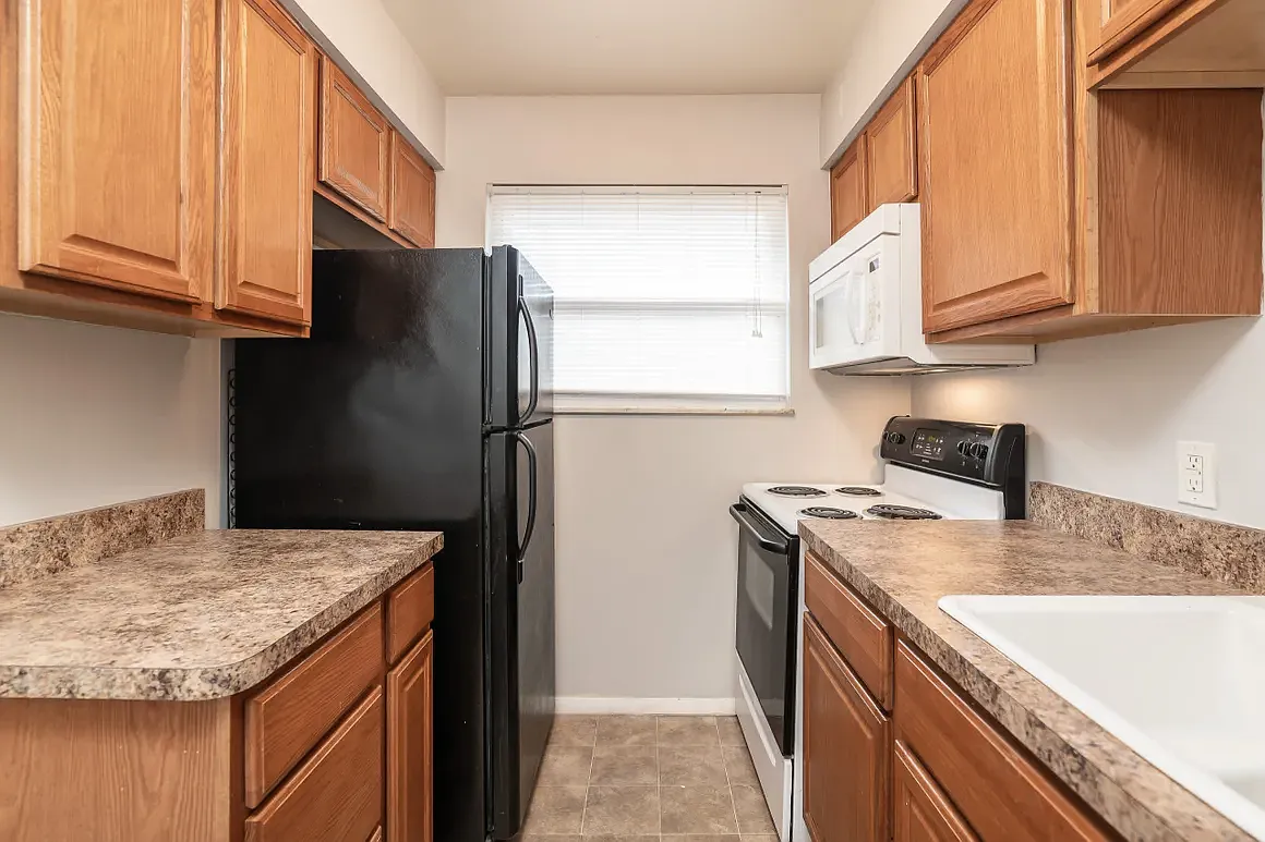 McKaig Court Apartments — Photo 4