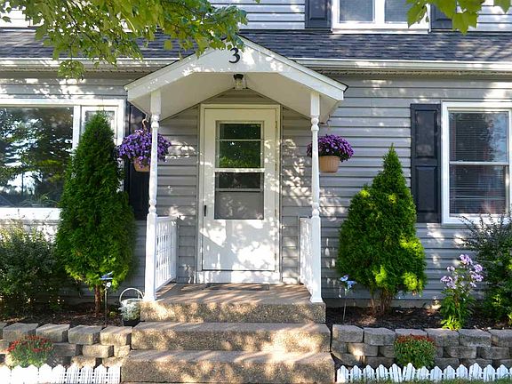 2nd image of 3 Currie Ct