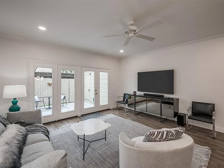 14723 Barryknoll Ln #107 — Photo 11