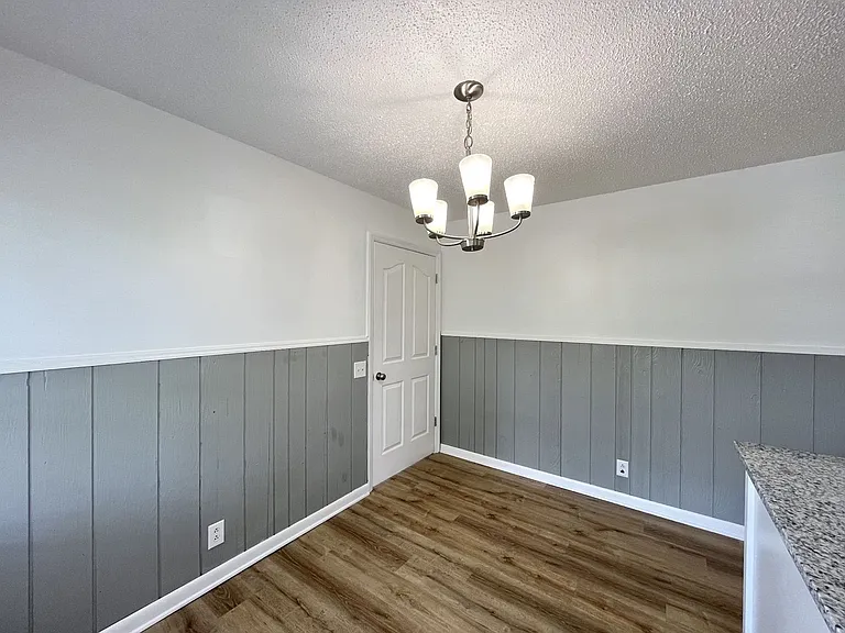 481 McQuade Cir — Photo 11