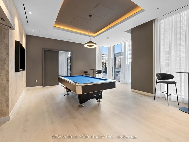 101 Roehampton Ave #2213 — Photo 42
