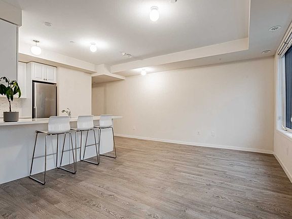 2nd image of 400 Alex Gardner Cir #74