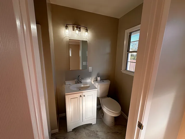 230 Stevens Ave — Photo 15