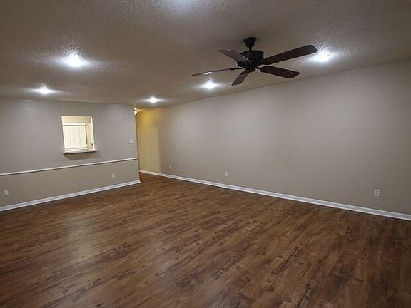 4th image of 2601 Westminster Dr