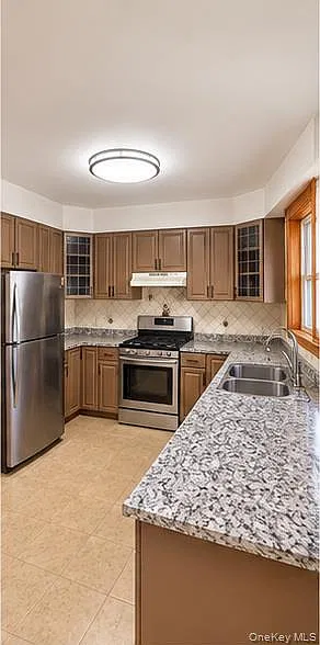 3 bed, 2.0 bath, 1250 sqft, $4,200 — Photo 4