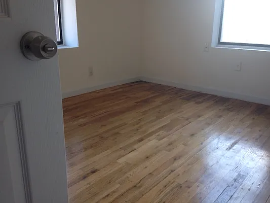 Rented by PMG Real Estate  | media 17
