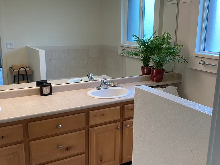 1600 Pinebrook Blvd #F9 — Photo 4