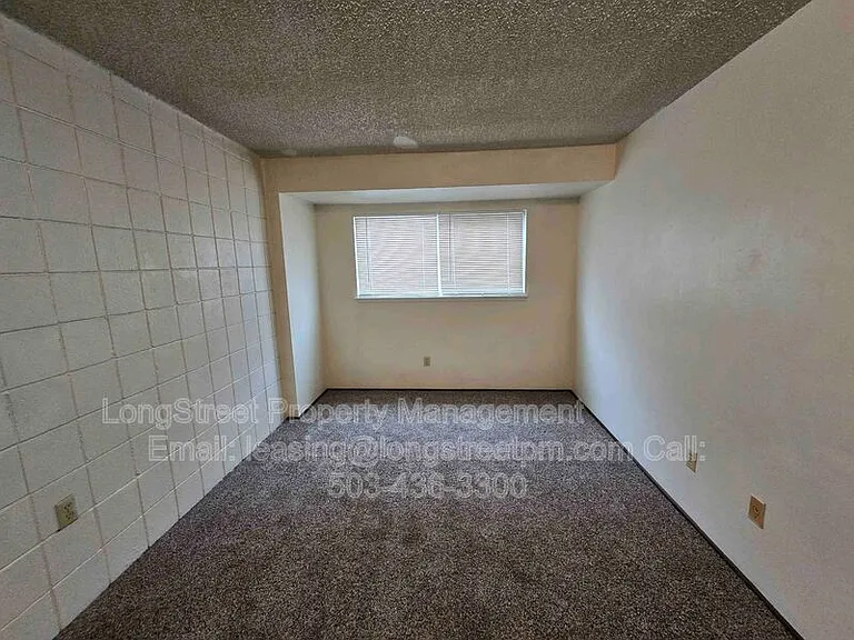 2145 NW Highland Dr #2 — Photo 16