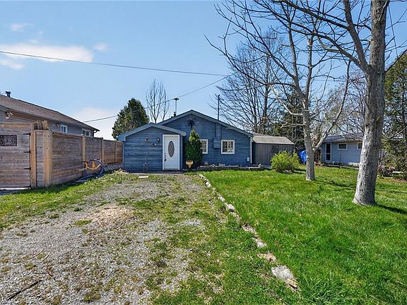 3rd image of 111 Haldimand Rd #17