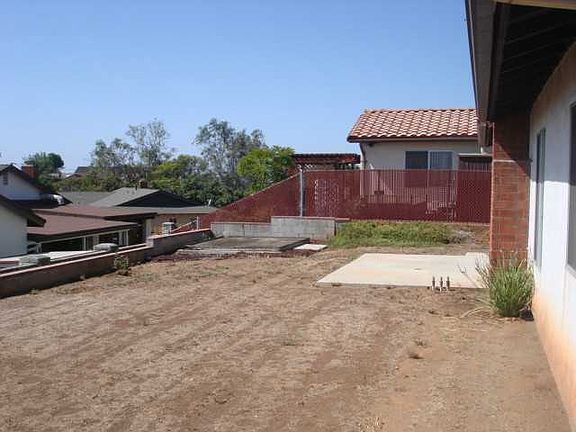 3rd image of 725 Honeydew Ln