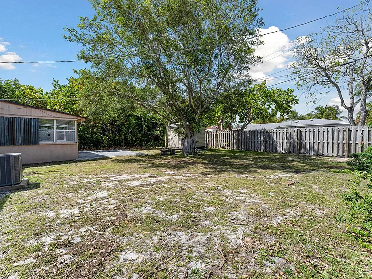 331 Winters St — Photo 26