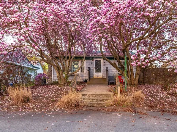 400 Schooner Ave, Jamestown, RI 02835