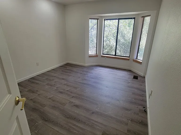 1617 Zion Way — Photo 15