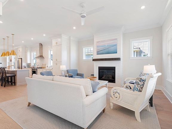 5th image of 309 Bayside Ave