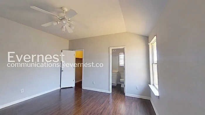 1011 Iola Dr — Photo 12