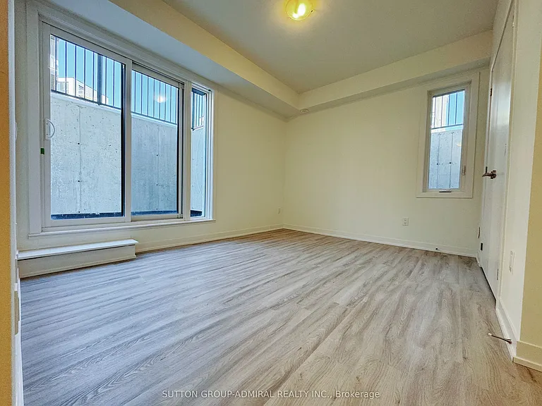15 David Eyer Rd #1412 — Photo 6