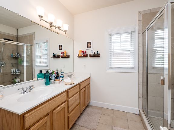 5th image of 805A Westover Ave #1