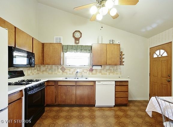 3rd image of 403 N Wilshire Ln