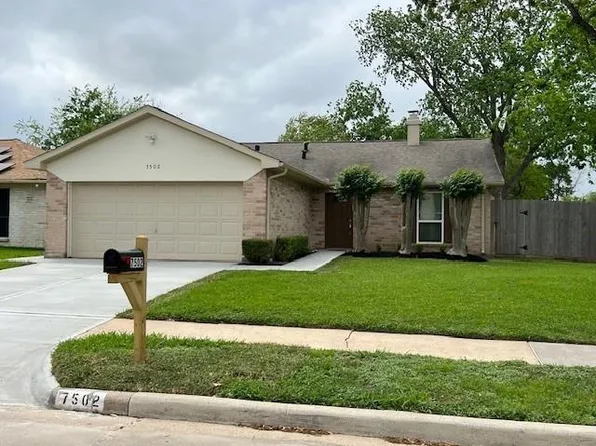 7502 Trabajo Dr, Houston, TX 77083