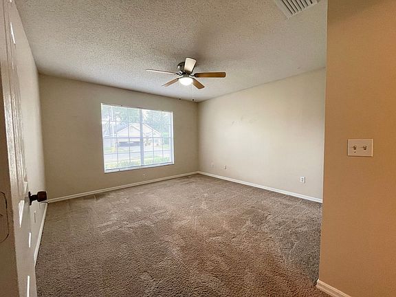 3rd image of 557 Whittingham Pl