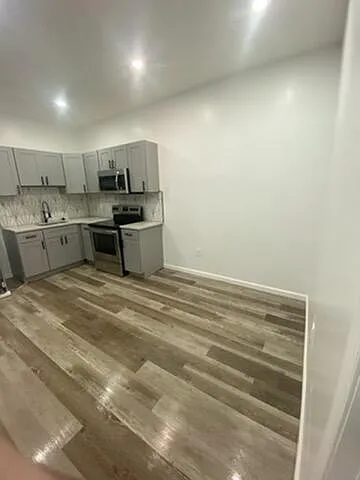 2409 N 17th St #2 — Photo 5