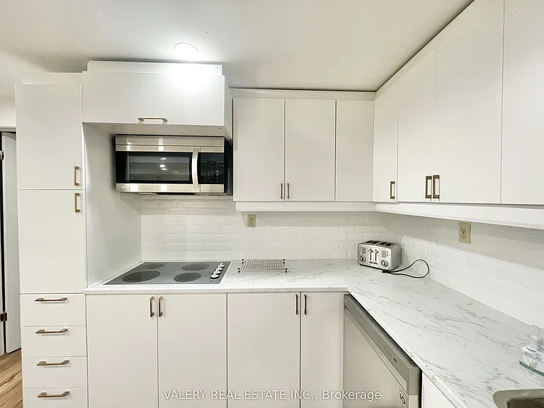 12 Weatherstone Ct #LOWER — Photo 11