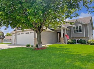 5360 Loon Ln NW, Rochester, MN 55901