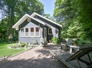 7184 Buena Vista Dr, South Haven, MI 49090