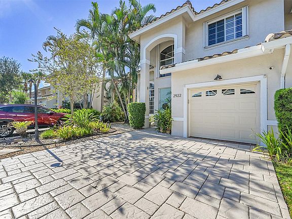 2nd image of 2922 Port Royale Lane #2922