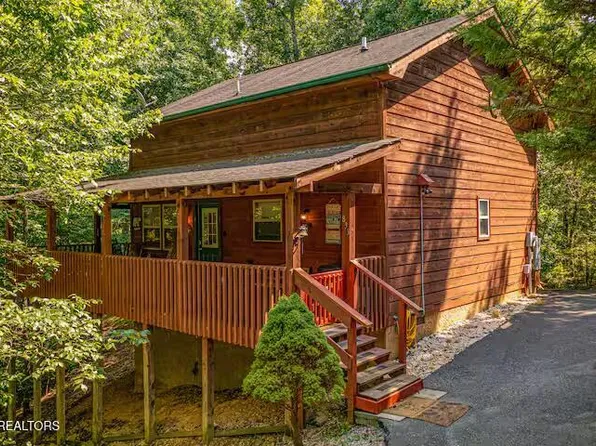 833 S New Era Rd, Sevierville, TN 37862