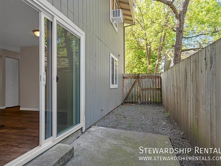 1170 Grant Aly #A — Photo 14