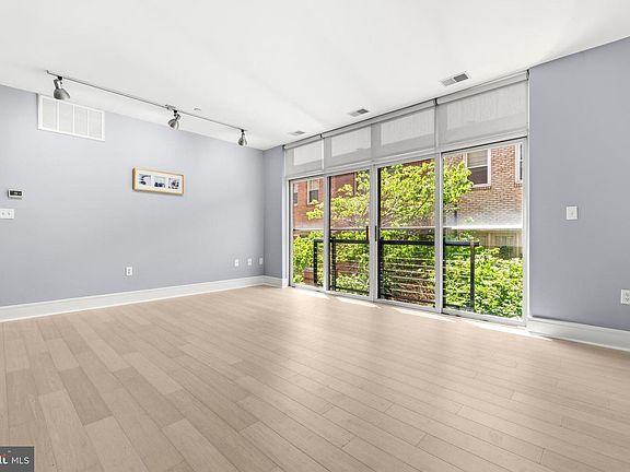5th image of 1654 Euclid St NW APT 205