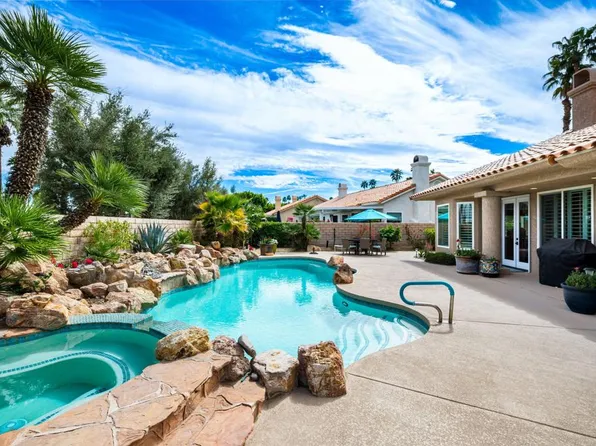 374 Links Dr, Palm Desert, CA 92211