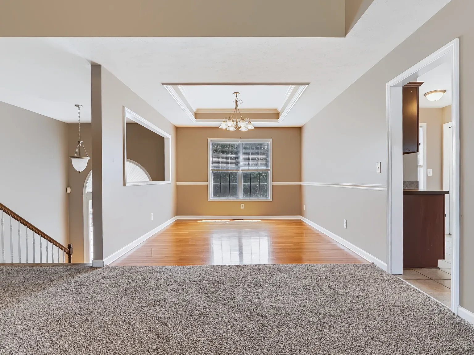 5 bed, 2623 sqft, $2,400 — Photo 3